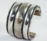Metal cuff