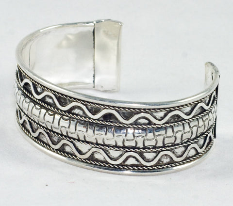 Metal cuff